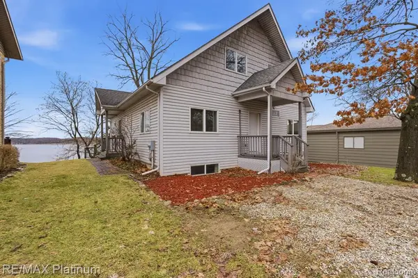 3340 Pineridge, Brighton, MI 48116