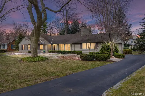 6183 Lantern, Bloomfield Hills, MI 48301