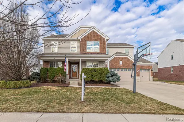 49503 Gracechurch, Macomb, MI 48044