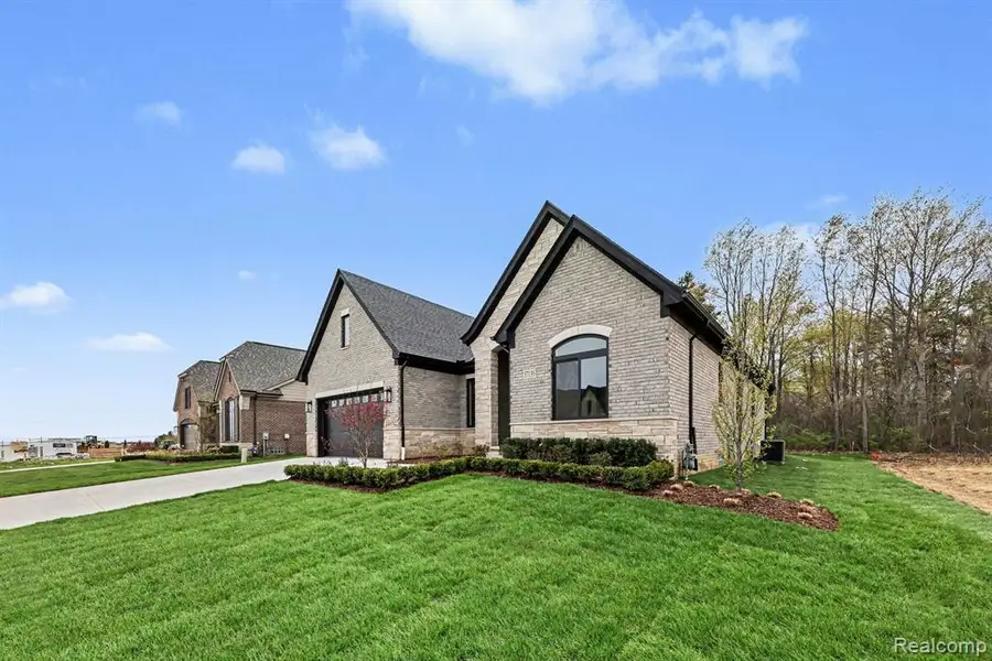 57135 Meadowridge, Washington, MI 48094 - #3