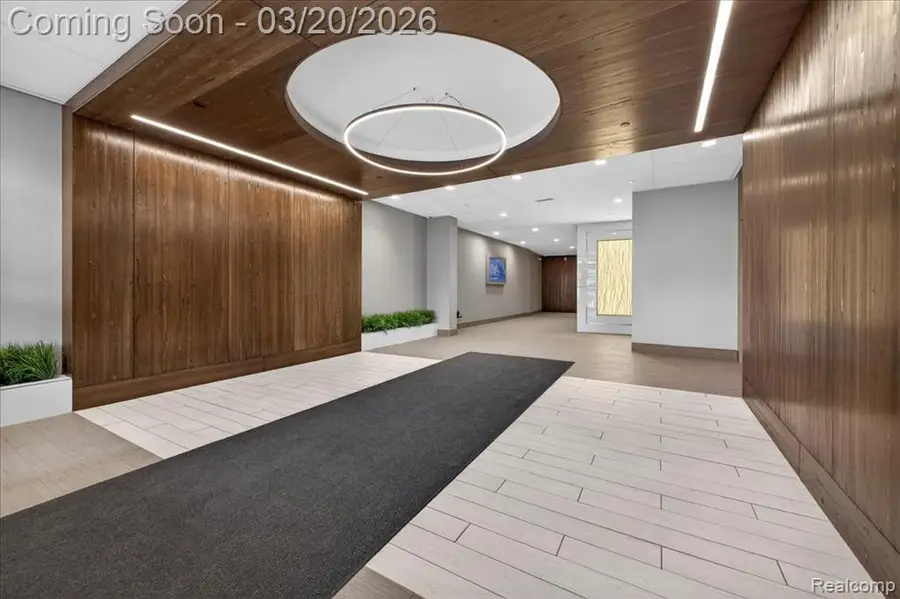 801 W Ann Arbor Trail #301, Plymouth, MI 48170 - #2