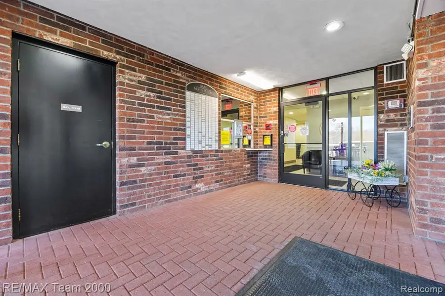 21800 Morley #206, Dearborn, MI 48124 - #3