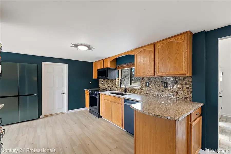 3185 Shimmons, Auburn Hills, MI 48326 - #3