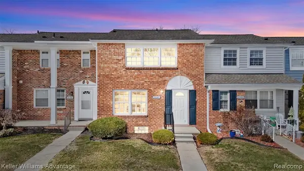 24461 Olde Orchard, Novi, MI 48375