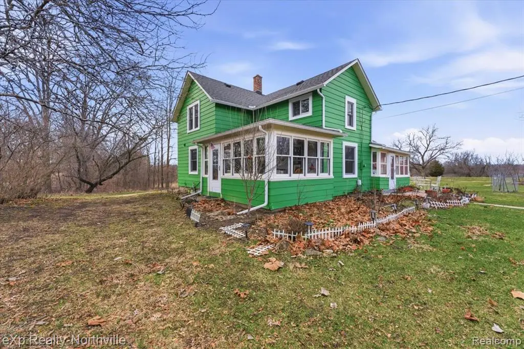 1355 5 Mile, Whitmore Lake, MI 48189 - #1