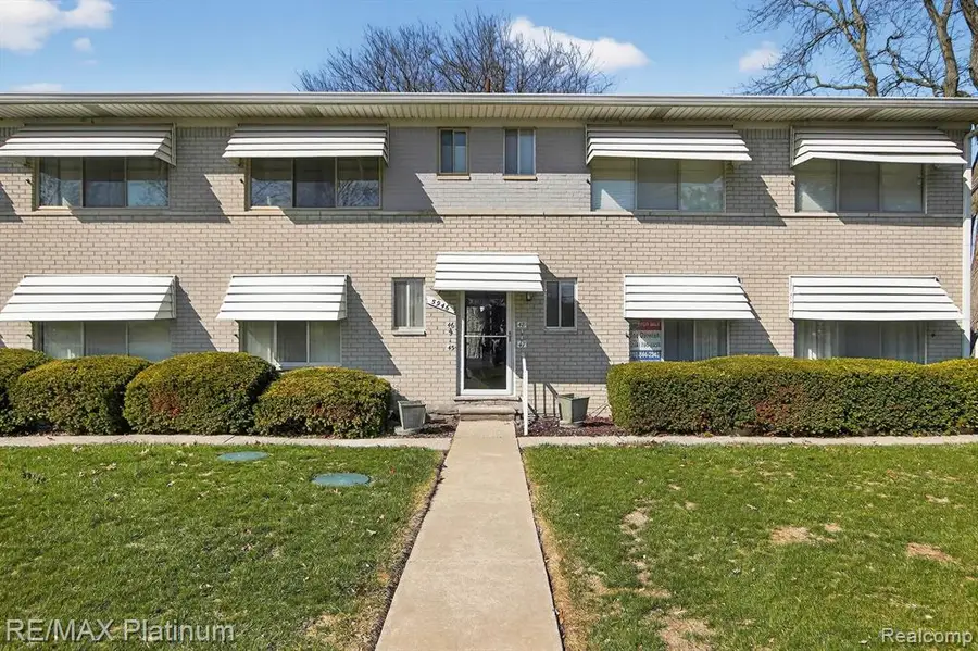 5946 Alan #47, Brighton, MI 48116 - #2
