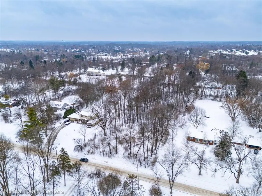 31061 Glenmuer, Farmington Hills, MI 48334 - #3