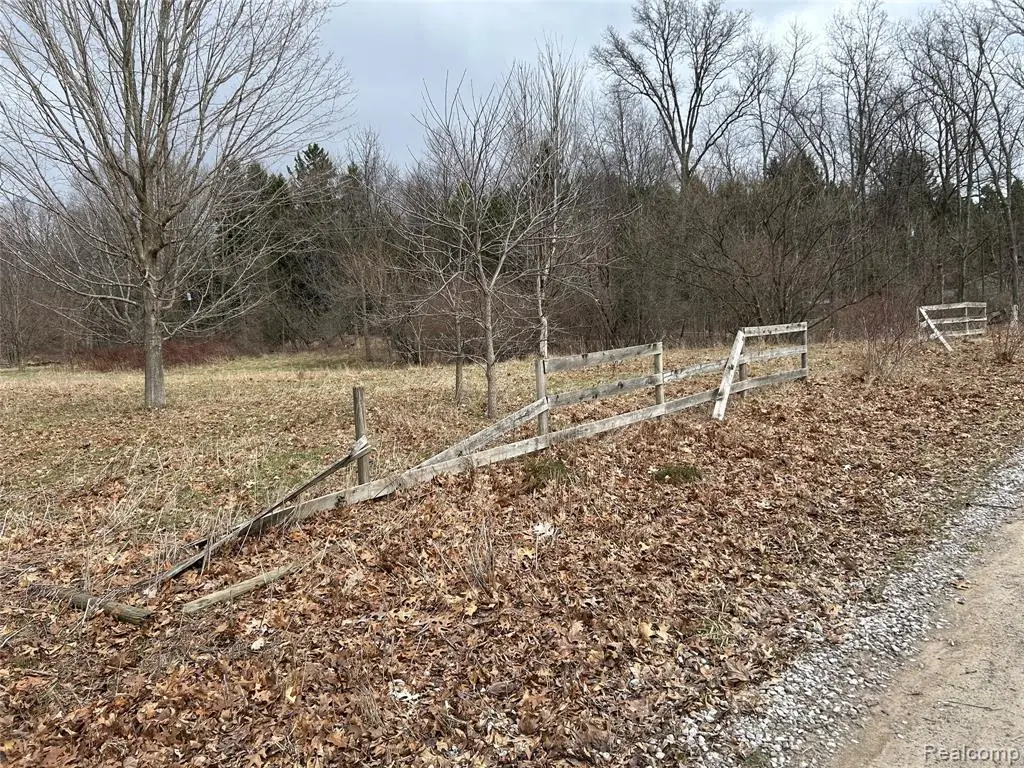 VL Gentry, Howell, MI 48843 - #1