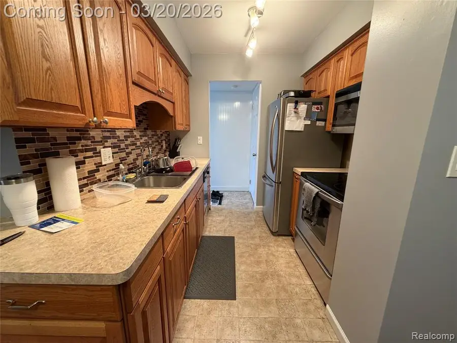 29126 Manchester, Westland, MI 48185 - #3