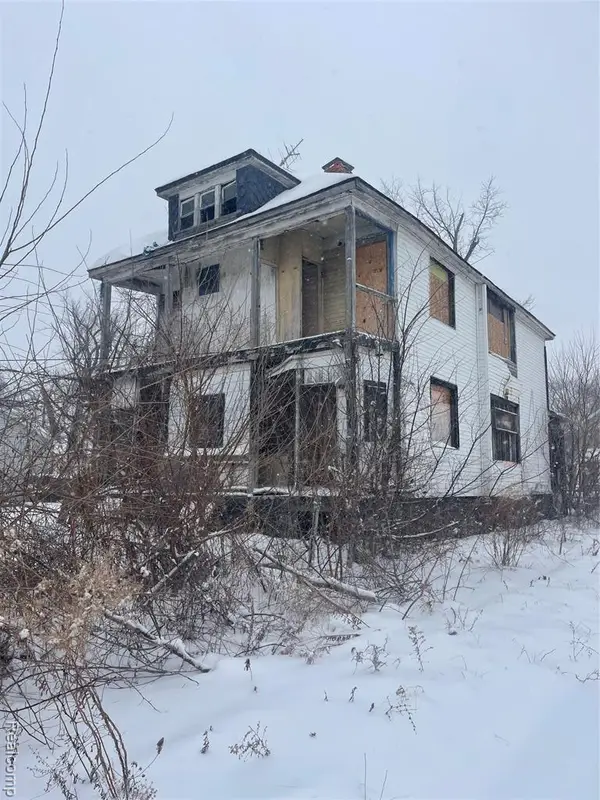 4160 Crane, Detroit, MI 48214