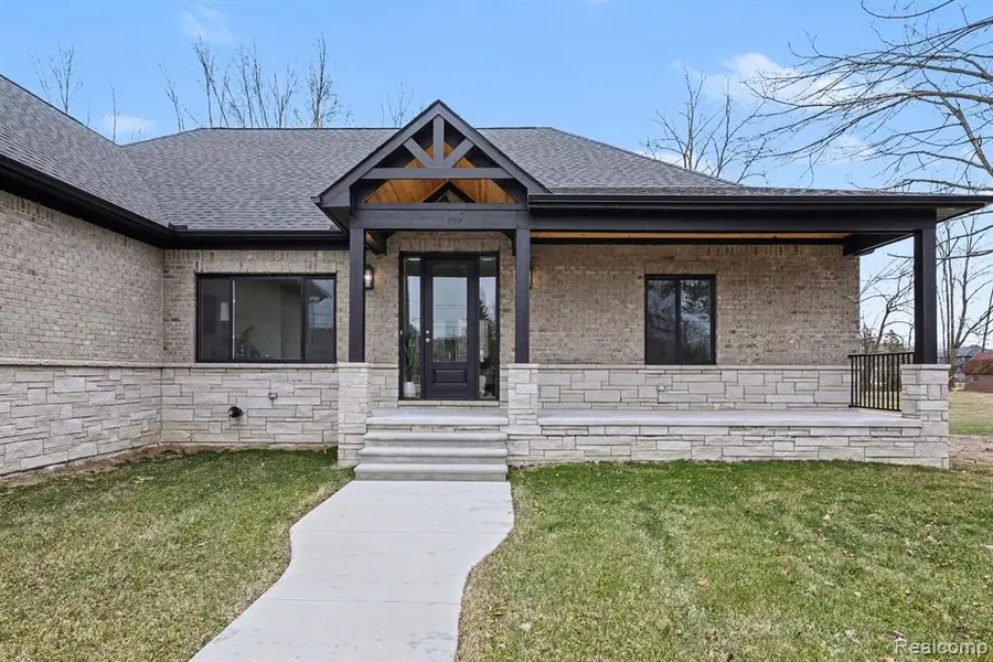 55390 Jewell, Shelby, MI 48315 - #2