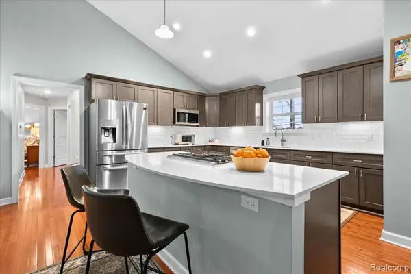 411 E Ferry, Detroit, MI 48202
