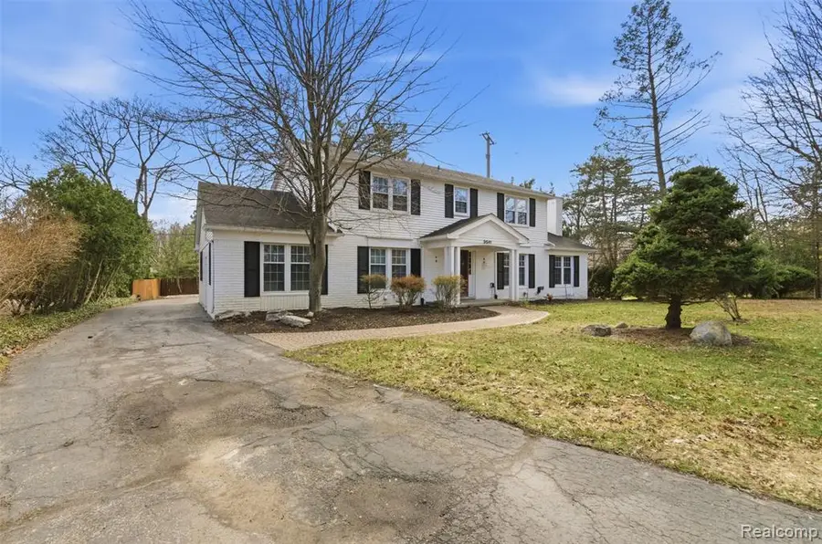 3541 Bradway, Bloomfield Hills, MI 48301 - #3