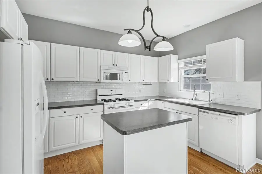 16111 Aspen Hollow, Fenton, MI 48430 - #3