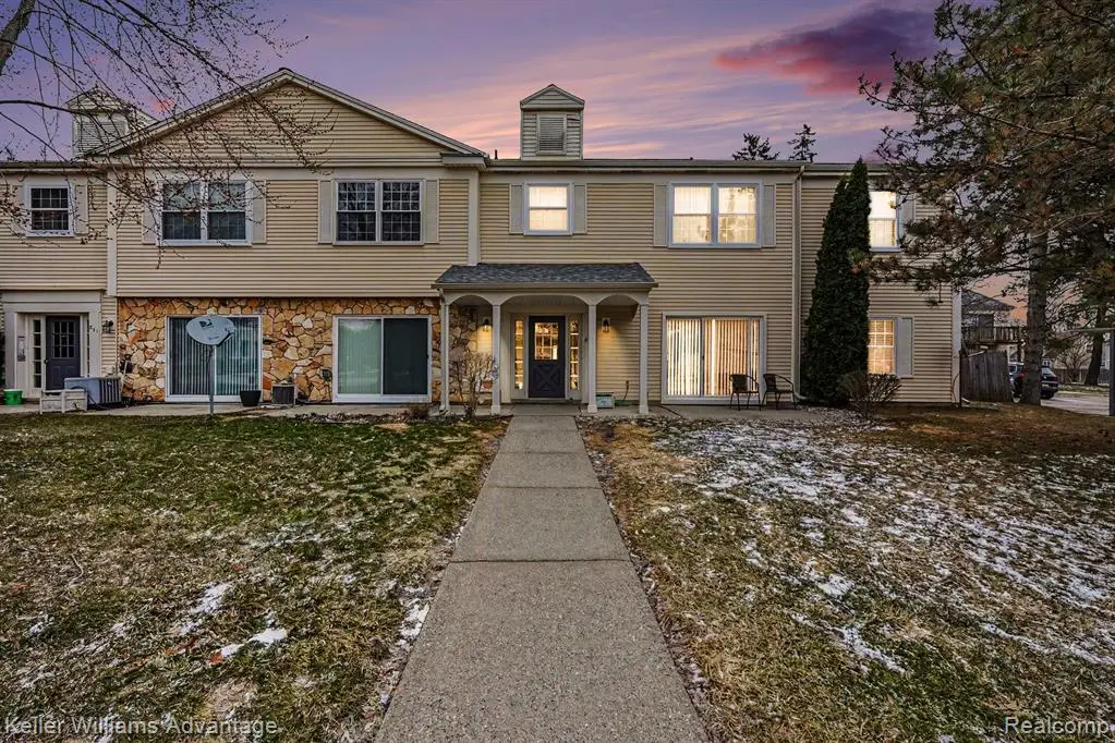 833 Bloomfield Village #H, Auburn Hills, MI 48326 - #1