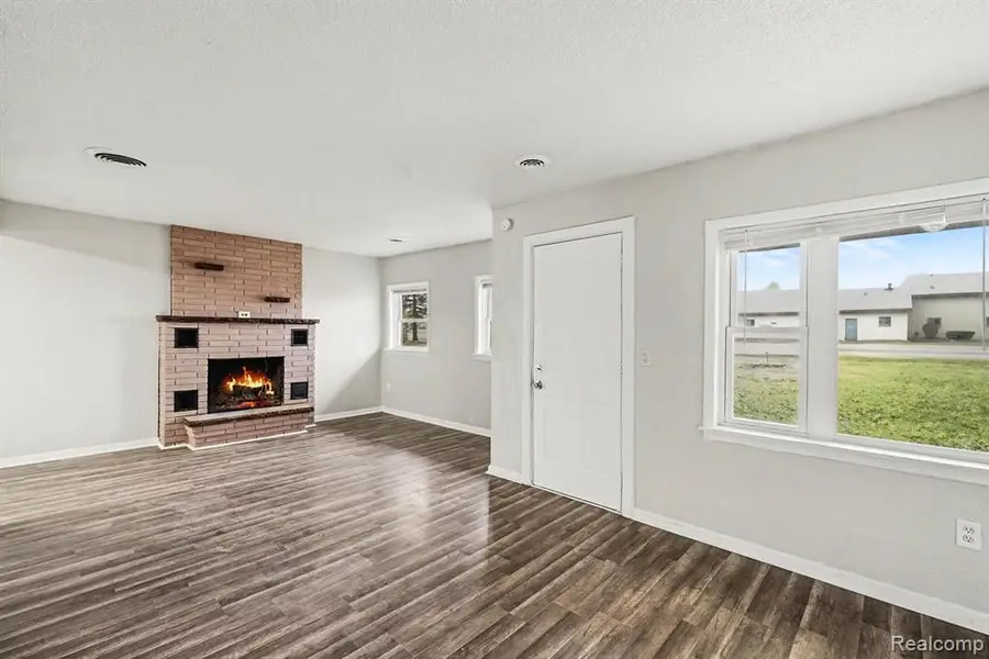 4267 Torrey, Flint, MI 48507 - #2