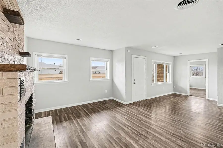 4267 Torrey, Flint, MI 48507 - #3