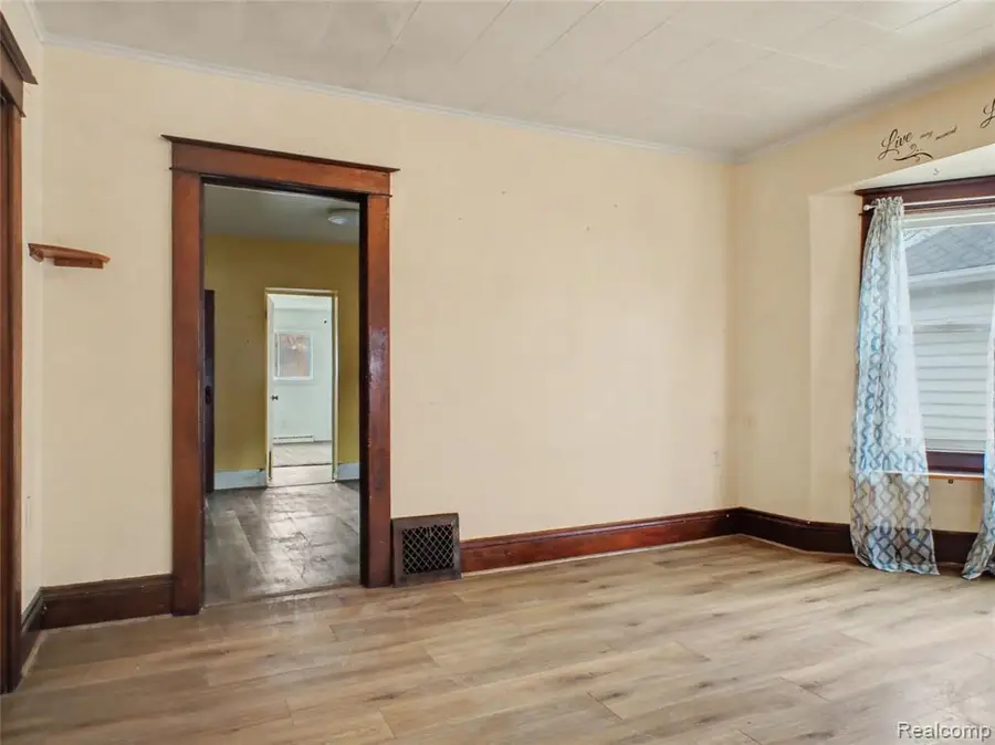 2338 N Bond, Saginaw, MI 48602 - #3