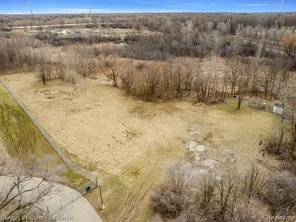1139 S Dettman, Jackson, MI 49203