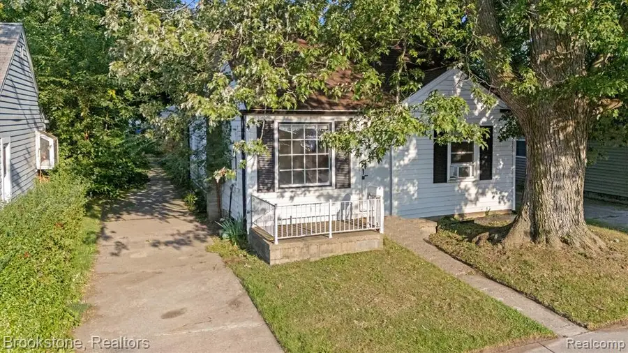 5689 Cornell, Dearborn Heights, MI 48125 - #3