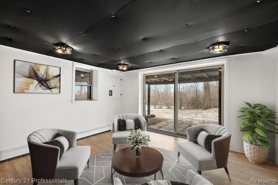 shimmons Shimmons, Auburn Hills, MI 48326 - #3