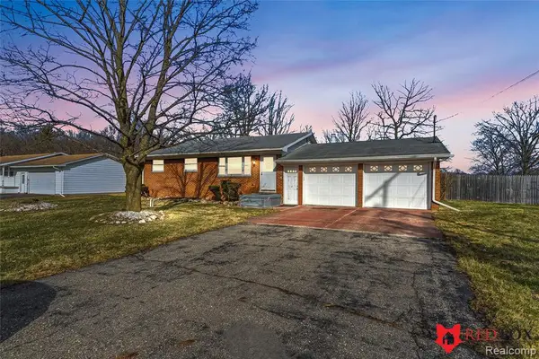 2379 Hialeah, Flint, MI 48507