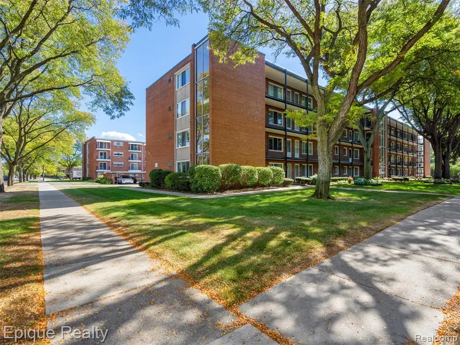 2915 W 13 Mile #101, Royal Oak, MI 48073 - #3