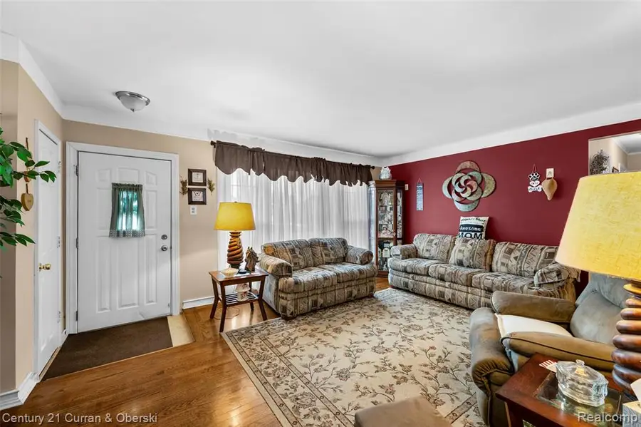 8423 Norborne, Dearborn Heights, MI 48127 - #2