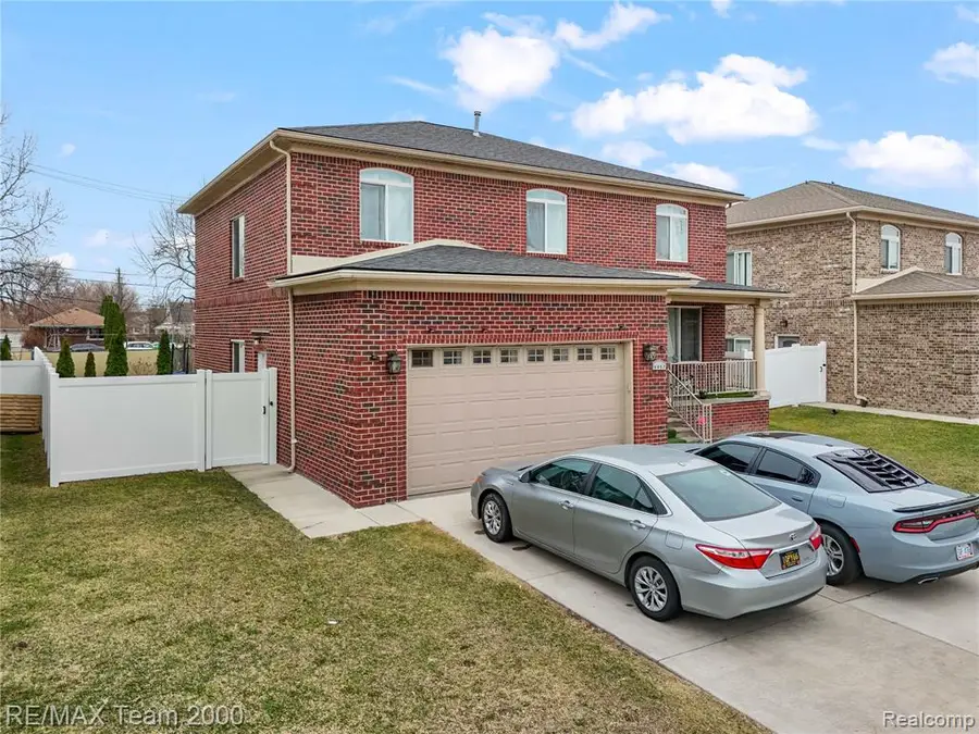 9957 Tuxedo, Dearborn, MI 48120 - #2
