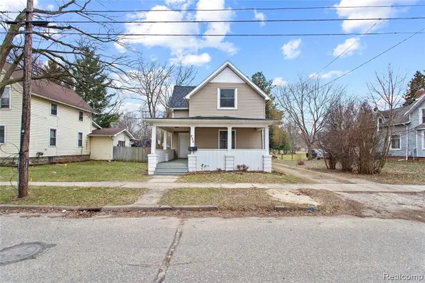 225 W Ridge, Owosso, MI 48867