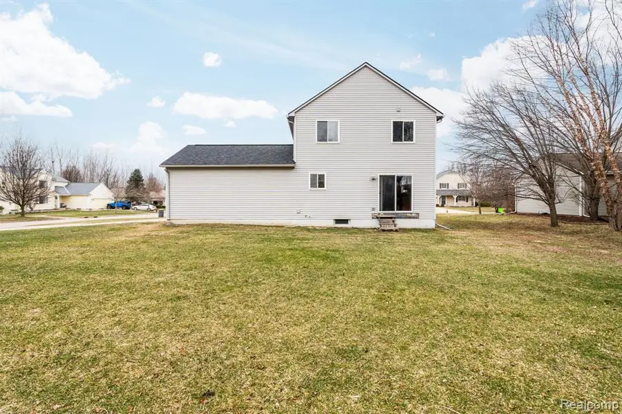 990 Waters Edge, Fenton, MI 48430 - #3