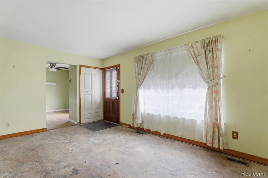 1260 S John Hix, Westland, MI 48186 - #2