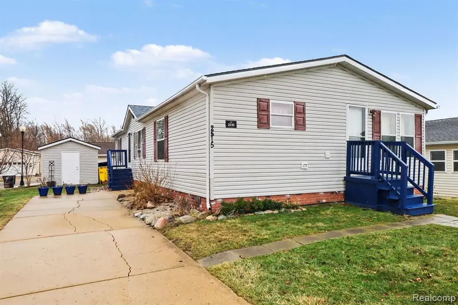 2515 Shakespeare, Northville, MI 48167 - #3