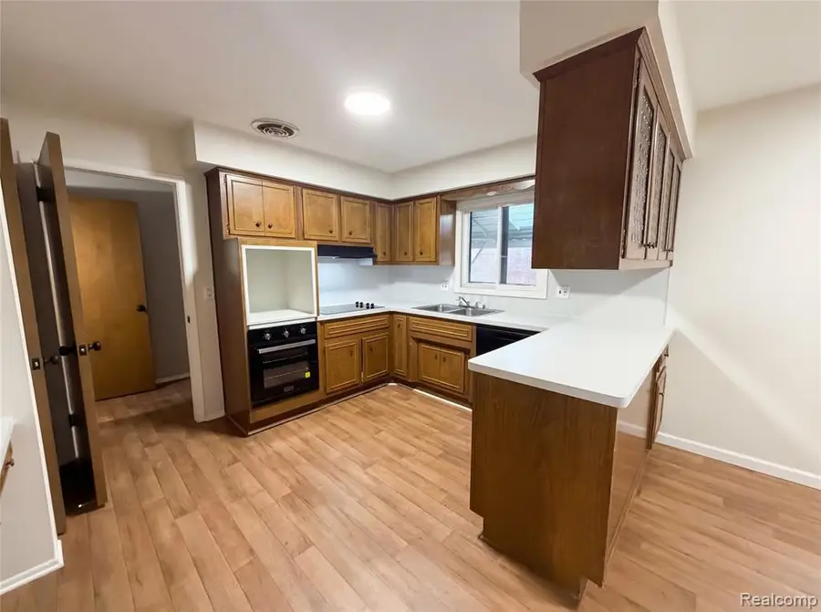 29467 Leemoor, Southfield, MI 48076 - #2