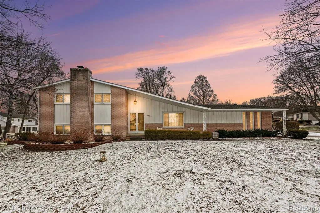 8635 Sandy Crest, White Lake, MI 48386 - #1