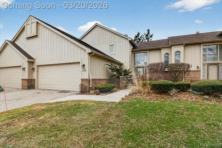 37936 N Laurel Park, Livonia, MI 48152 - #3