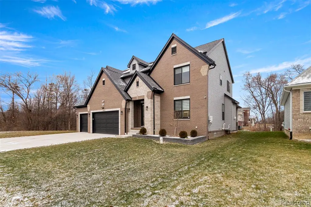 8615 Greendale, Sterling Heights, MI 48312 - #1