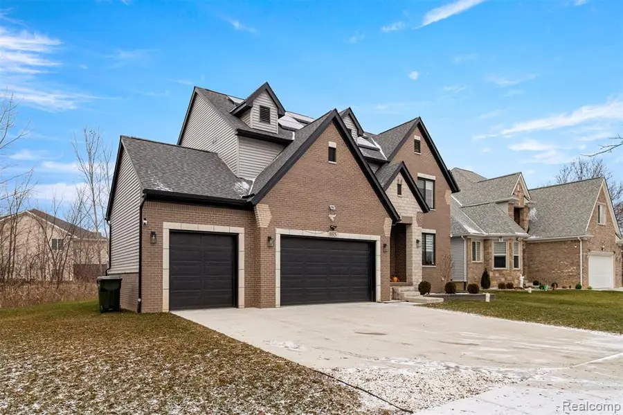 8615 Greendale, Sterling Heights, MI 48312 - #2