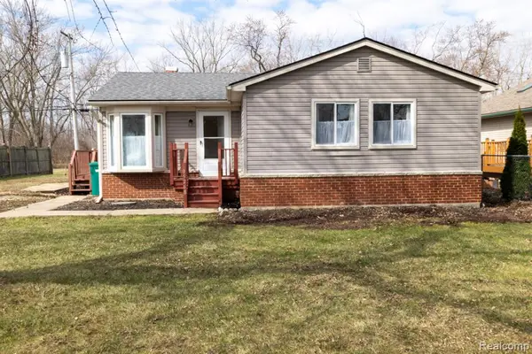 35268 Tilford, Rockwood, MI 48173