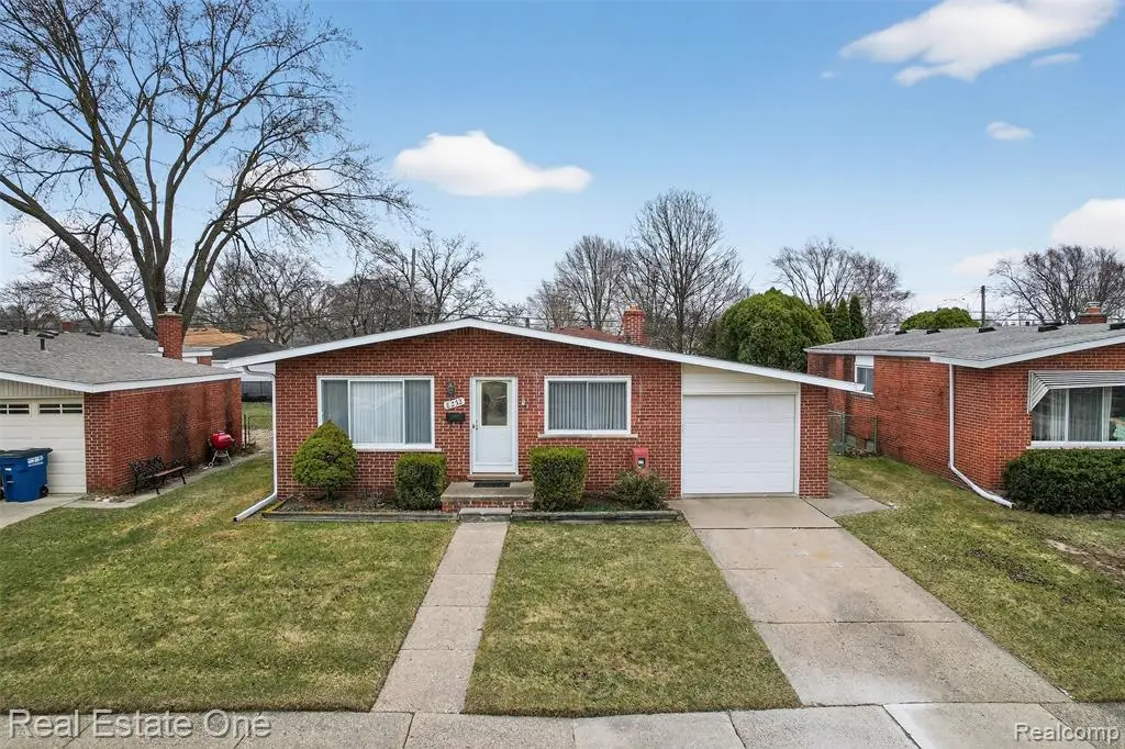 8232 Hillcrest, Westland, MI 48185 - #1