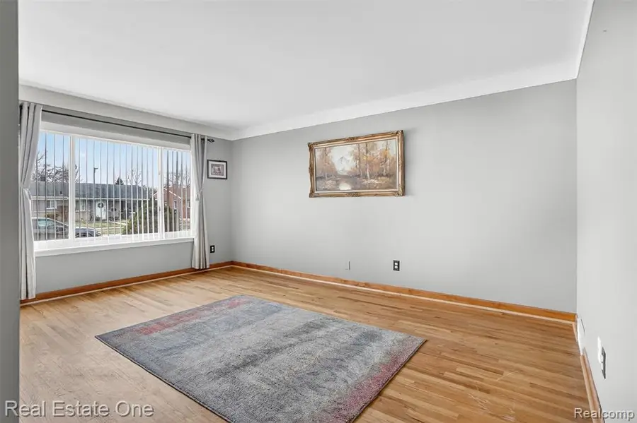 8232 Hillcrest, Westland, MI 48185 - #3