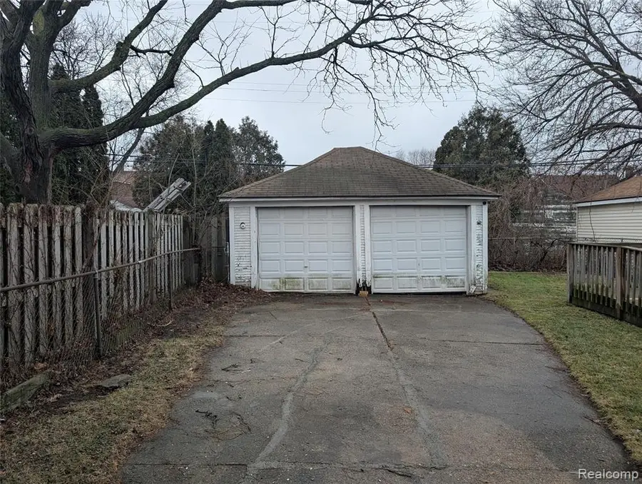 17151 Albion, Detroit, MI  - #3