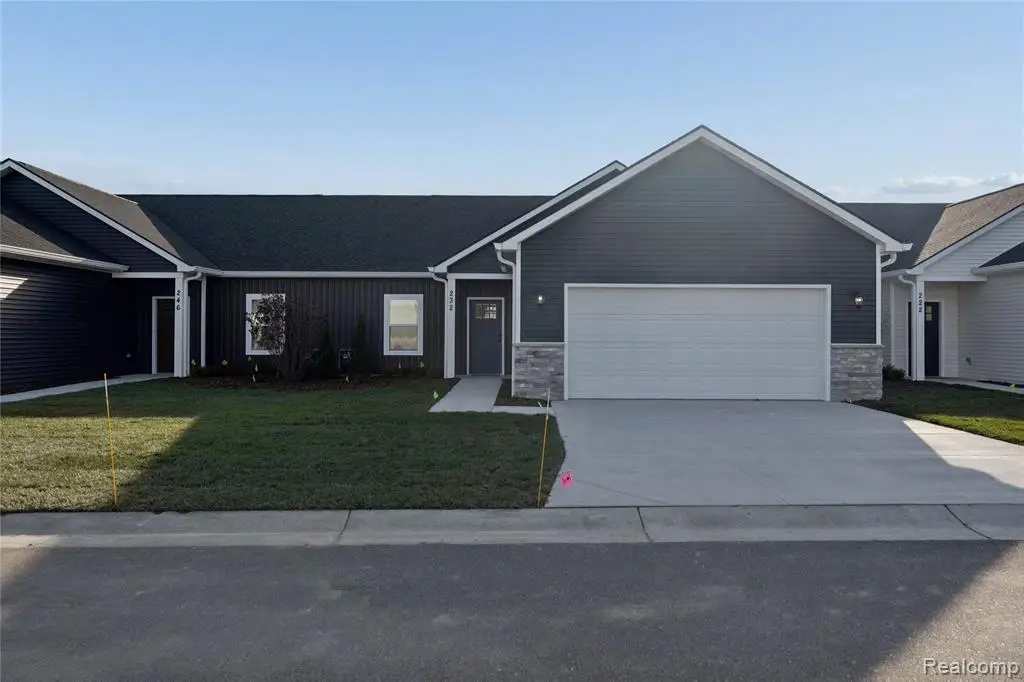 232 Marion Oaks, Howell, MI 48843 - #1