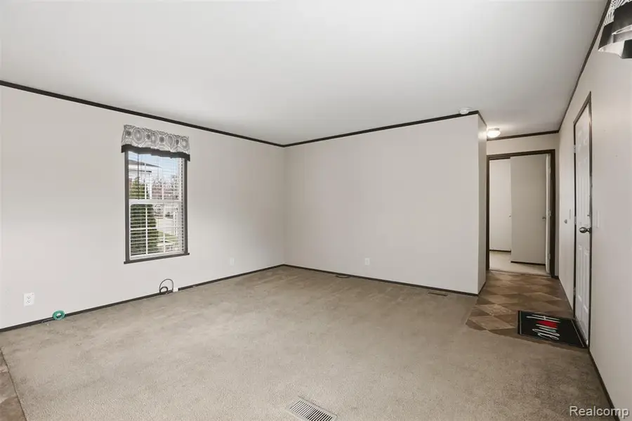 807 Swan, Rochester Hills, MI 48309 - #3