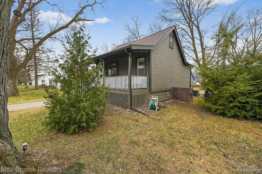 21631 Tulane, Farmington, MI 48336 - #3