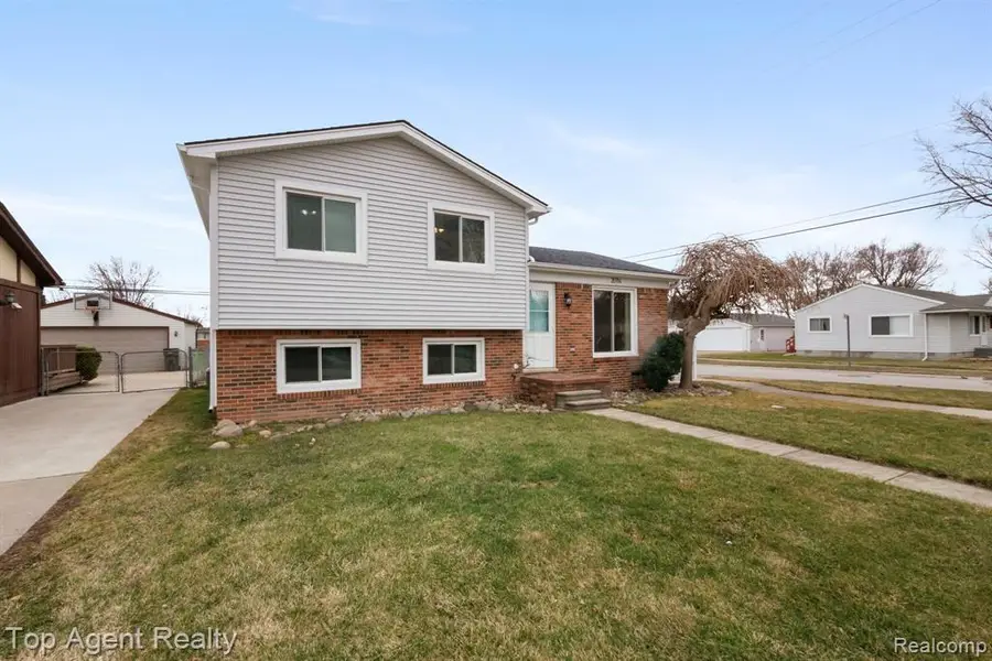 20714 Colman, Clinton Township, MI 48035 - #2