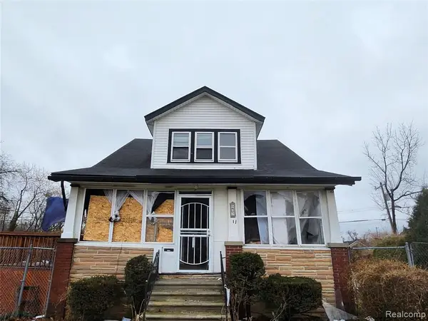 216 E Greendale, Highland Park, MI 48203