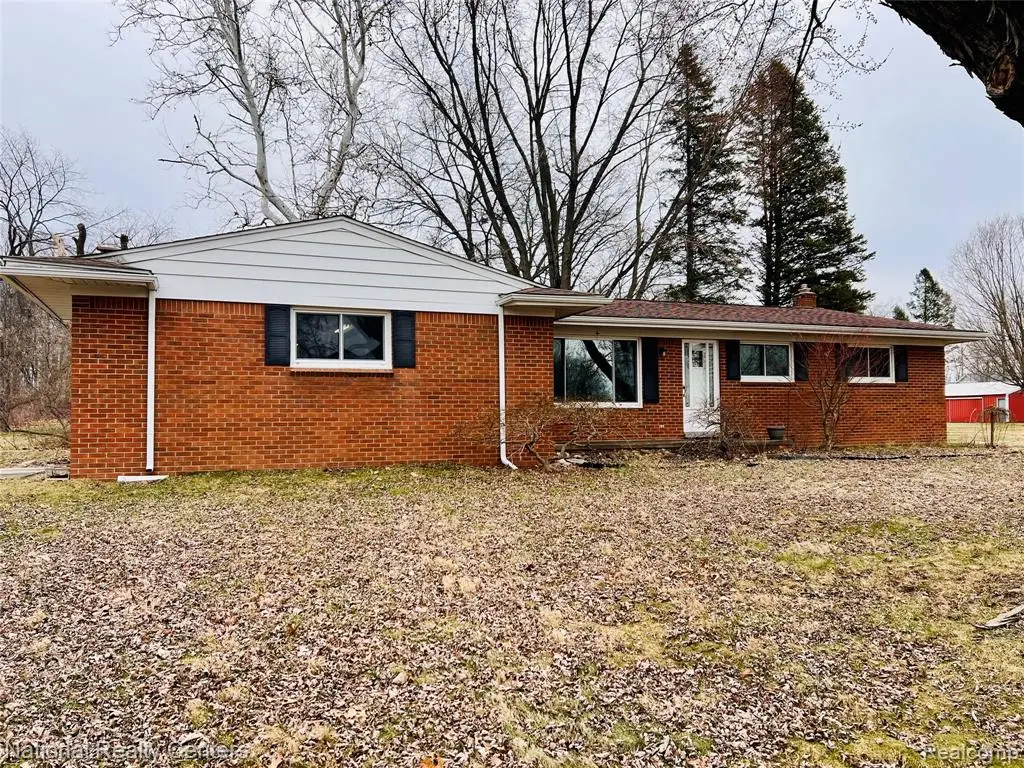 1900 N Hughes, Howell, MI 48843 - #1
