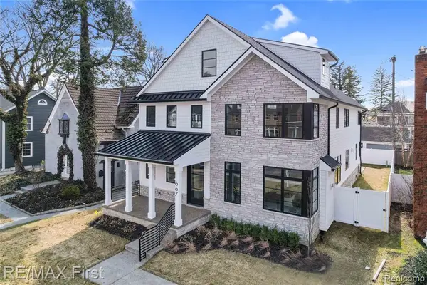 667 Oak, Birmingham, MI 48009