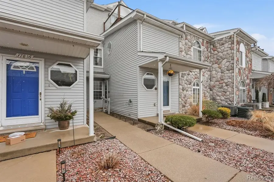 37810 Jefferson, Harrison Township, MI 48045 - #3